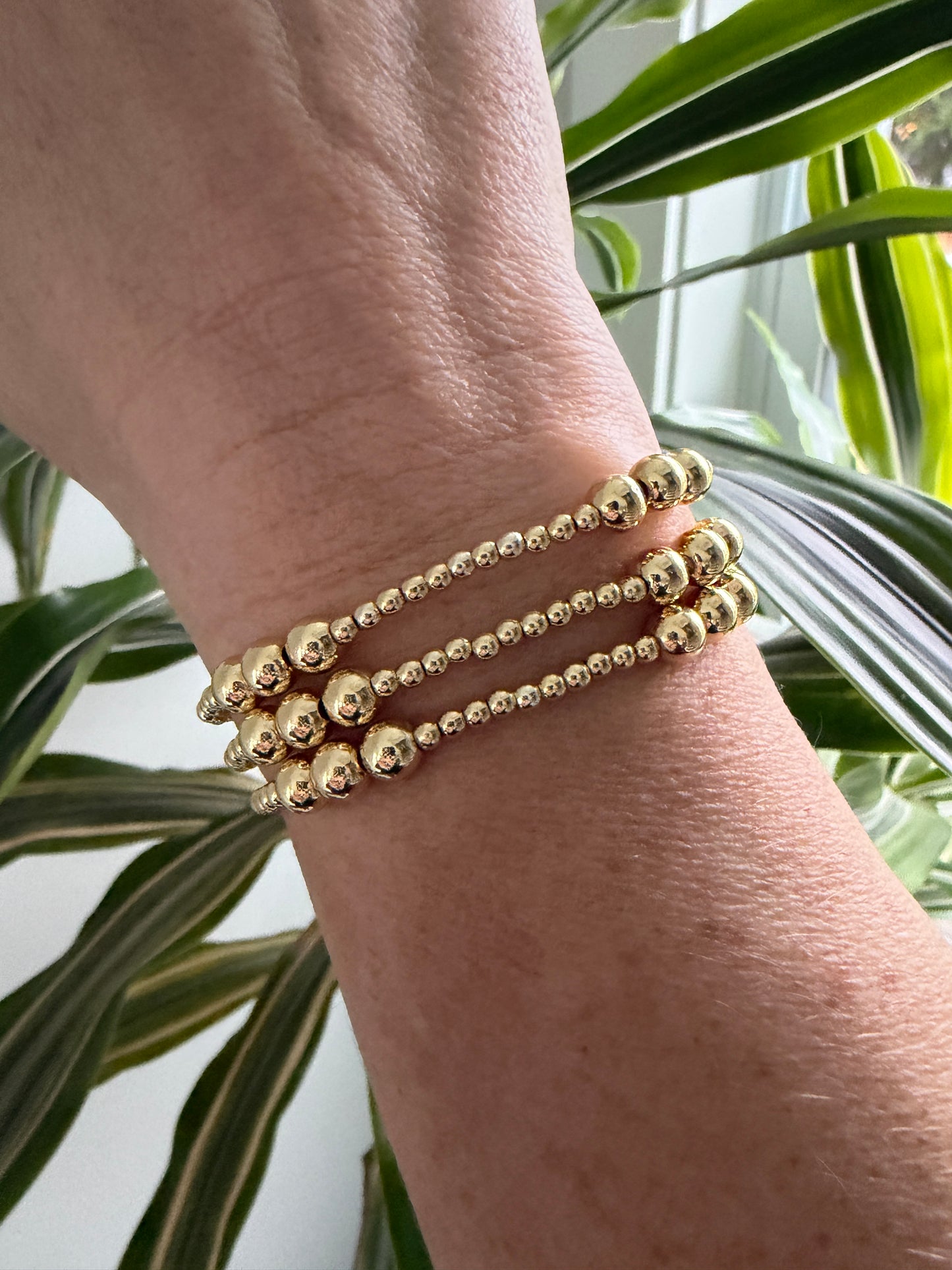 dainty stacking 18K gold-filled beaded bracelet